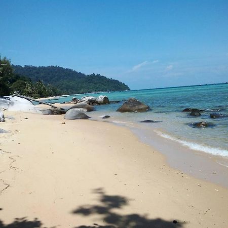 Bungkil Place Hotel Ilha Tioman Exterior foto