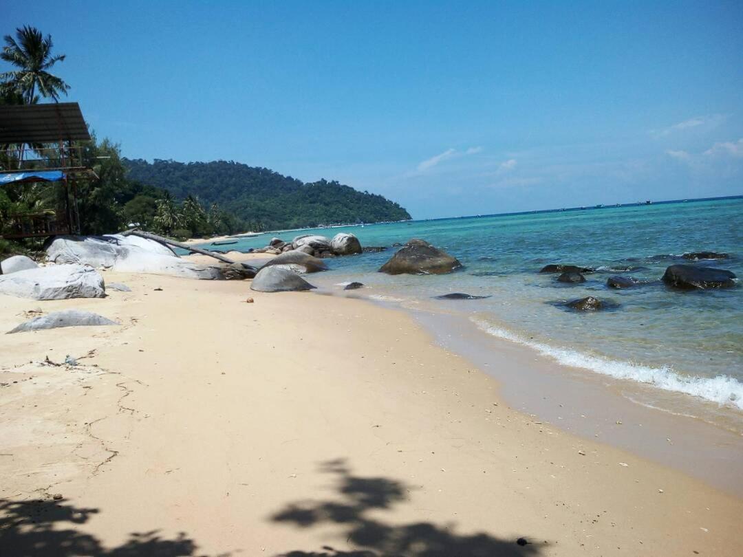 Bungkil Place Hotel Ilha Tioman Exterior foto